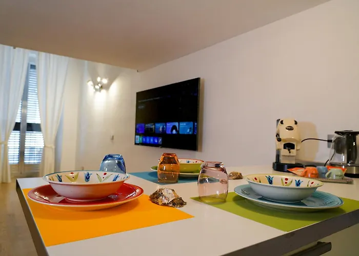 La Petite Suite 2